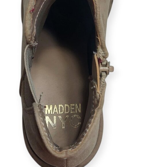 Madden NYC Womans Ankle Boots Tan Suede-like Fabric Size 7 Lug Sole 2.5 in Heel - Picture 9 of 9